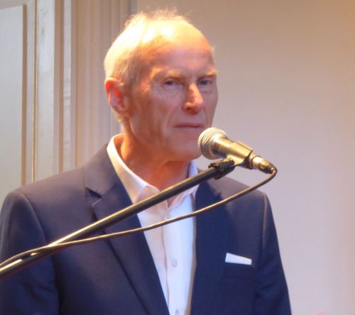 Dr. Willem Botha (hoofredakteur van die WAT)